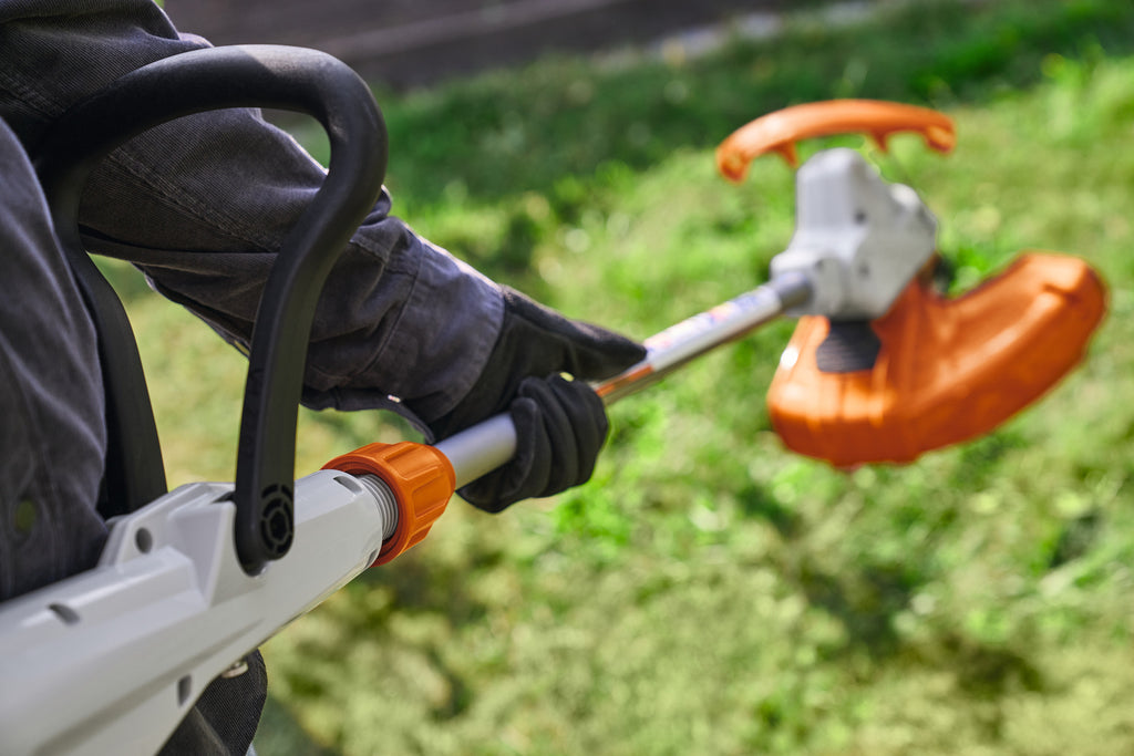 Stihl FSA 50 Battery Powered Trimmer | Includes AK 10 Battery & AL 101 Charger
