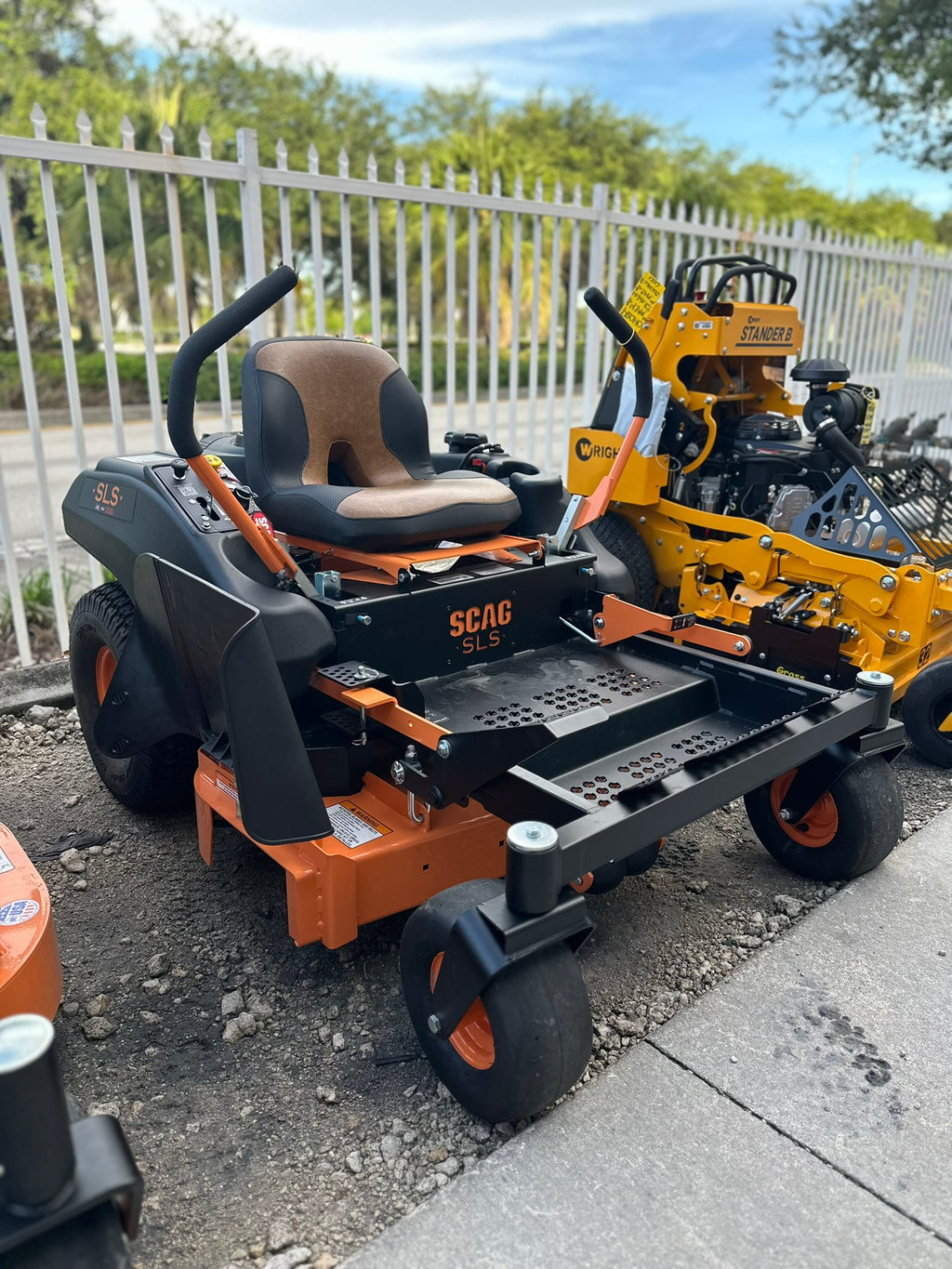Scag SLS Zero Turn Mower | Briggs & Stratton PXi engine