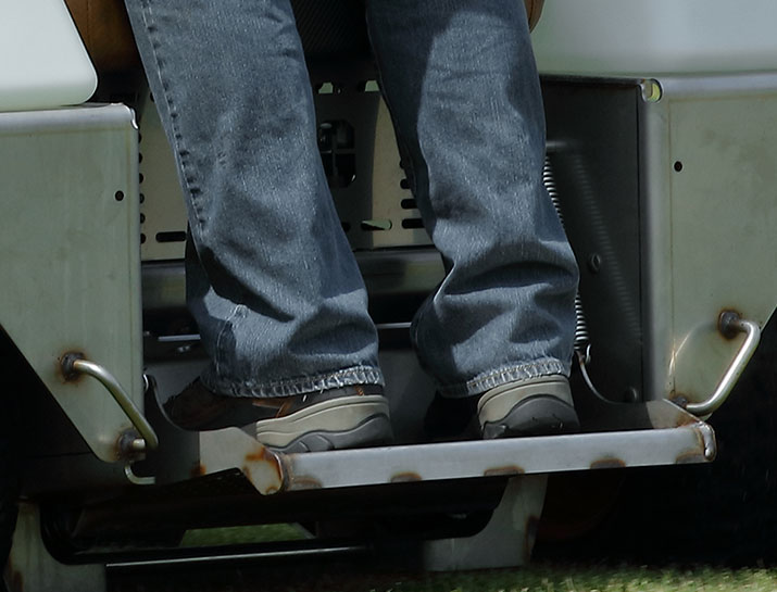 Scag Turf Storm | 30 Gallon Spreader | 23 HP Briggs Vanguard