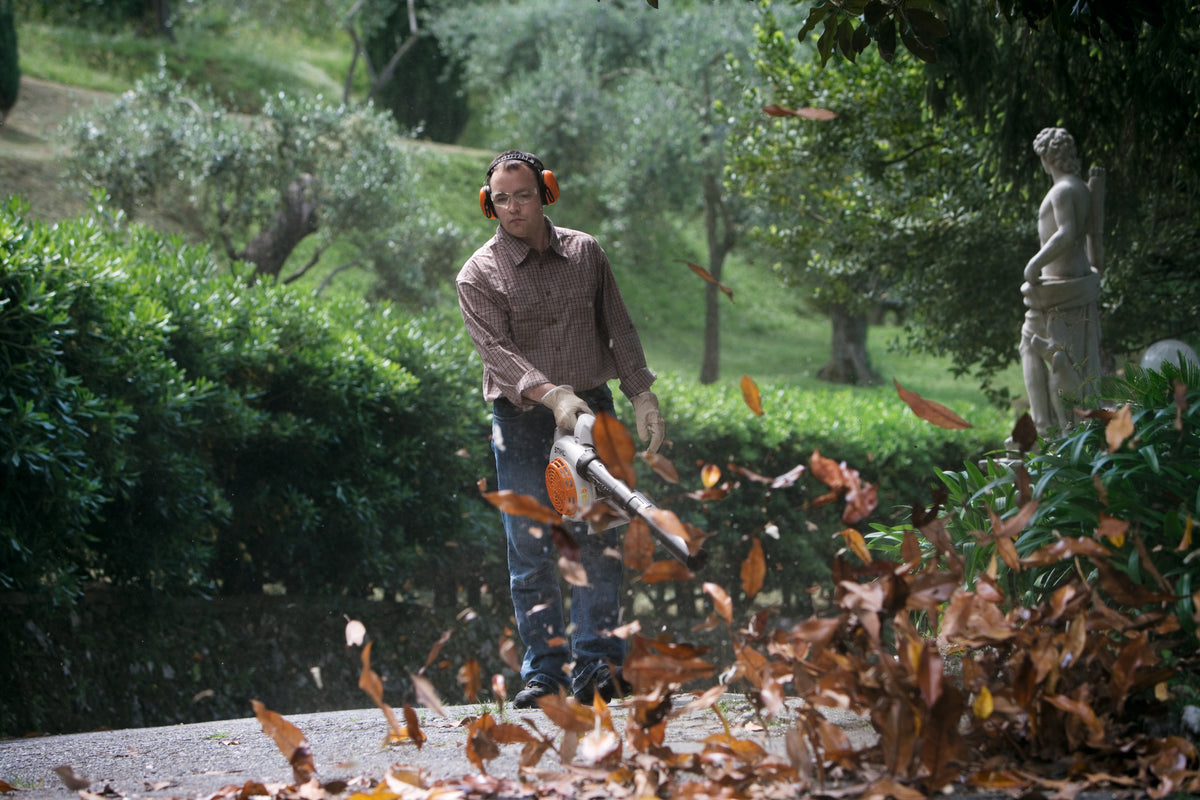 Stihl BG 86 C-E Handheld Blower | 27.2cc, 154 - 190 mph, 70dB