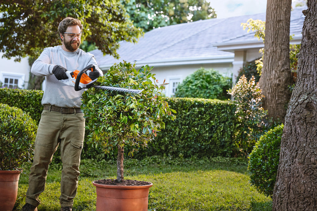 Stihl HSA 40 Battery Powered Hedge Trimmer | Set Includes (2) AS 2 Batteies & (1) AL 1 Charger