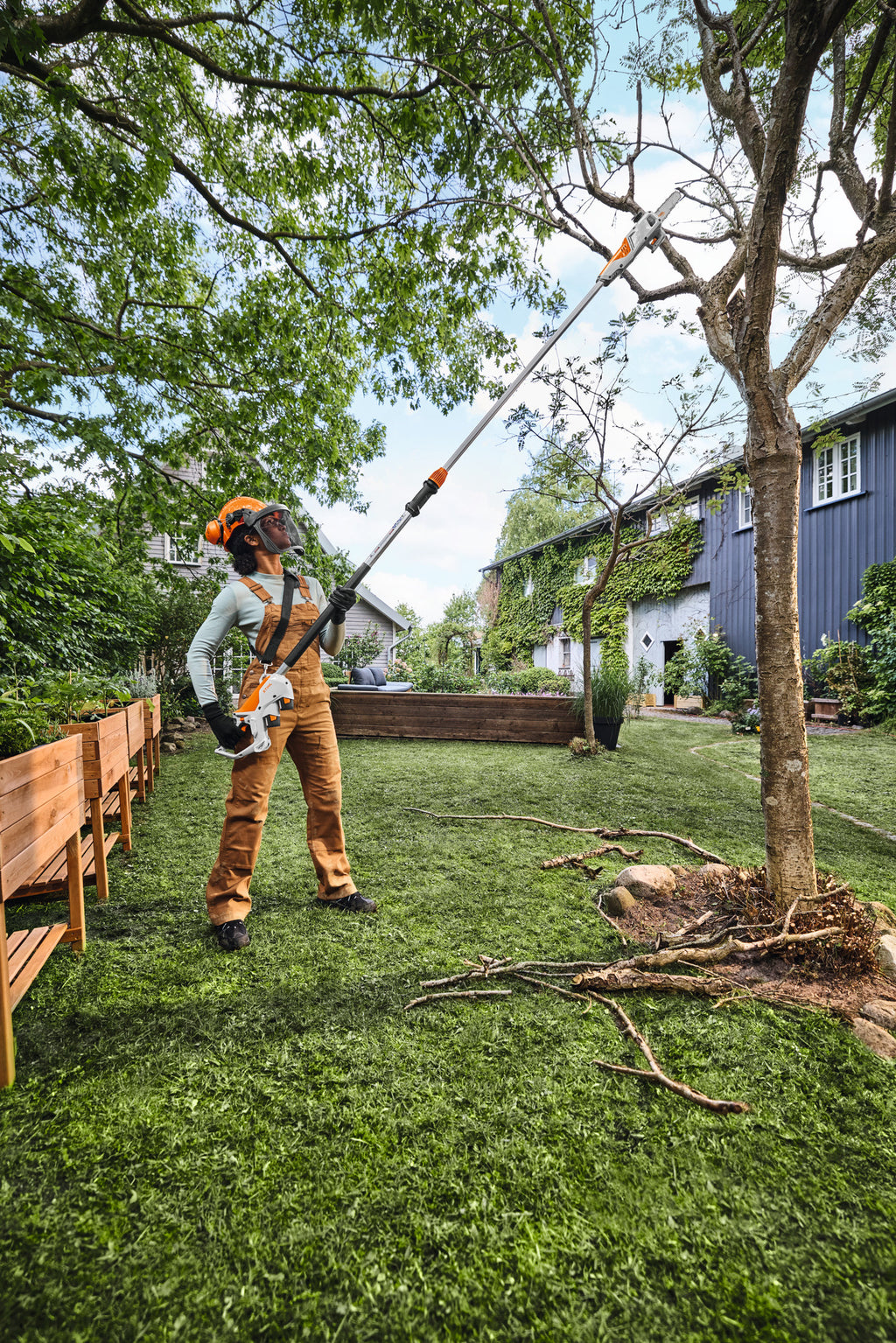 Stihl HTA 30 Battery Powered Hedge Trimmer Set | Includes (2) AS 2 batteries & AL 1 charger