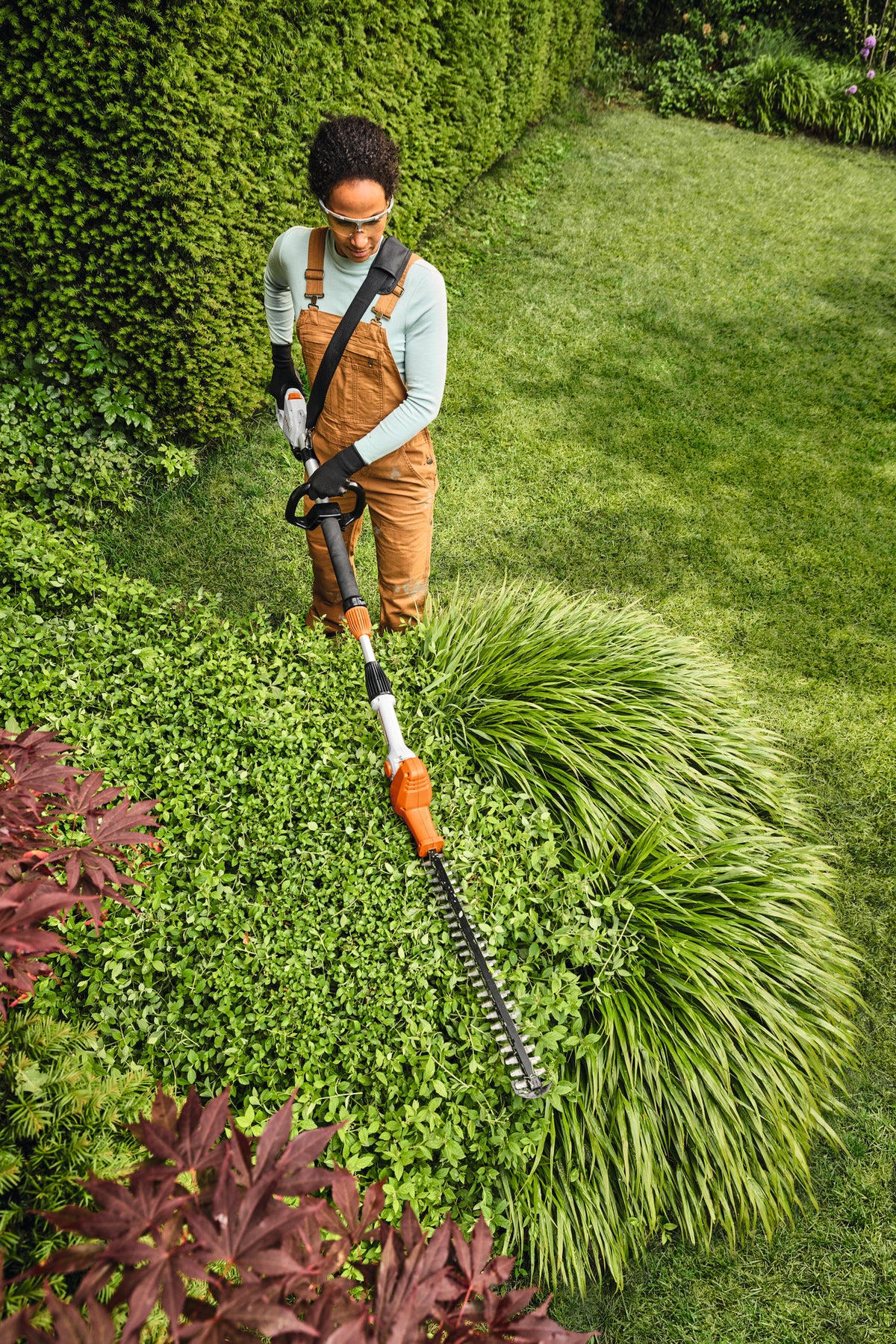 Stihl HTA 40 Battery Powered Extended-Reach Hedge Trimmer Set | Includes AS 2 & ALS 31