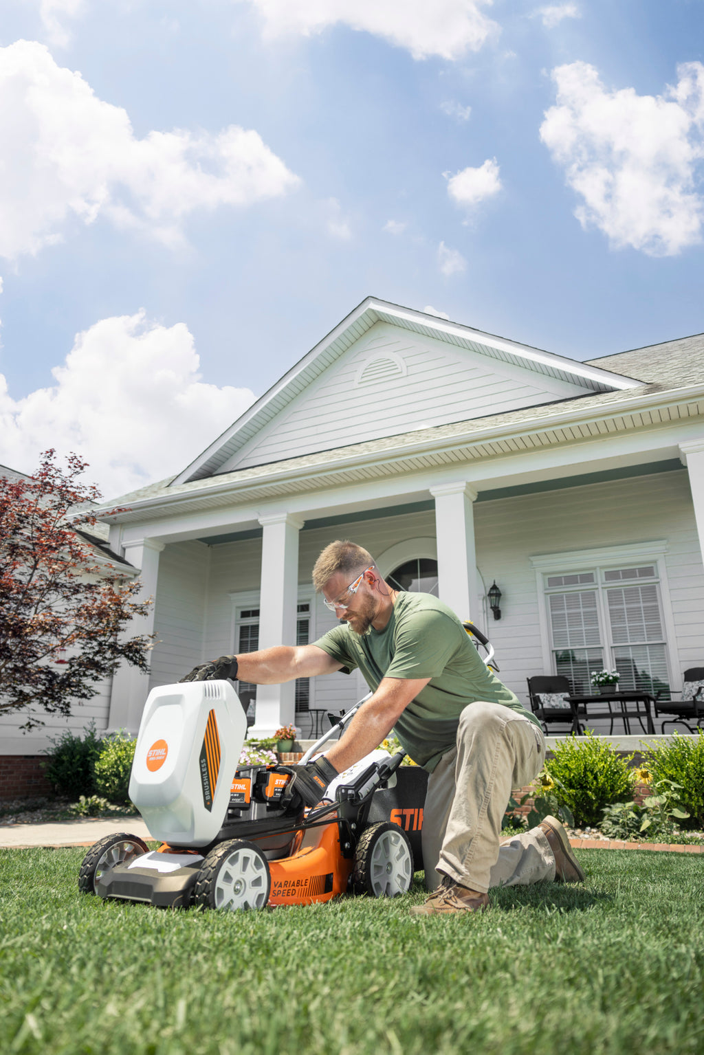 Stihl RMA 348 Battery Powered Mower | Set Includes AK 30 S Battery & AL 101 Charger