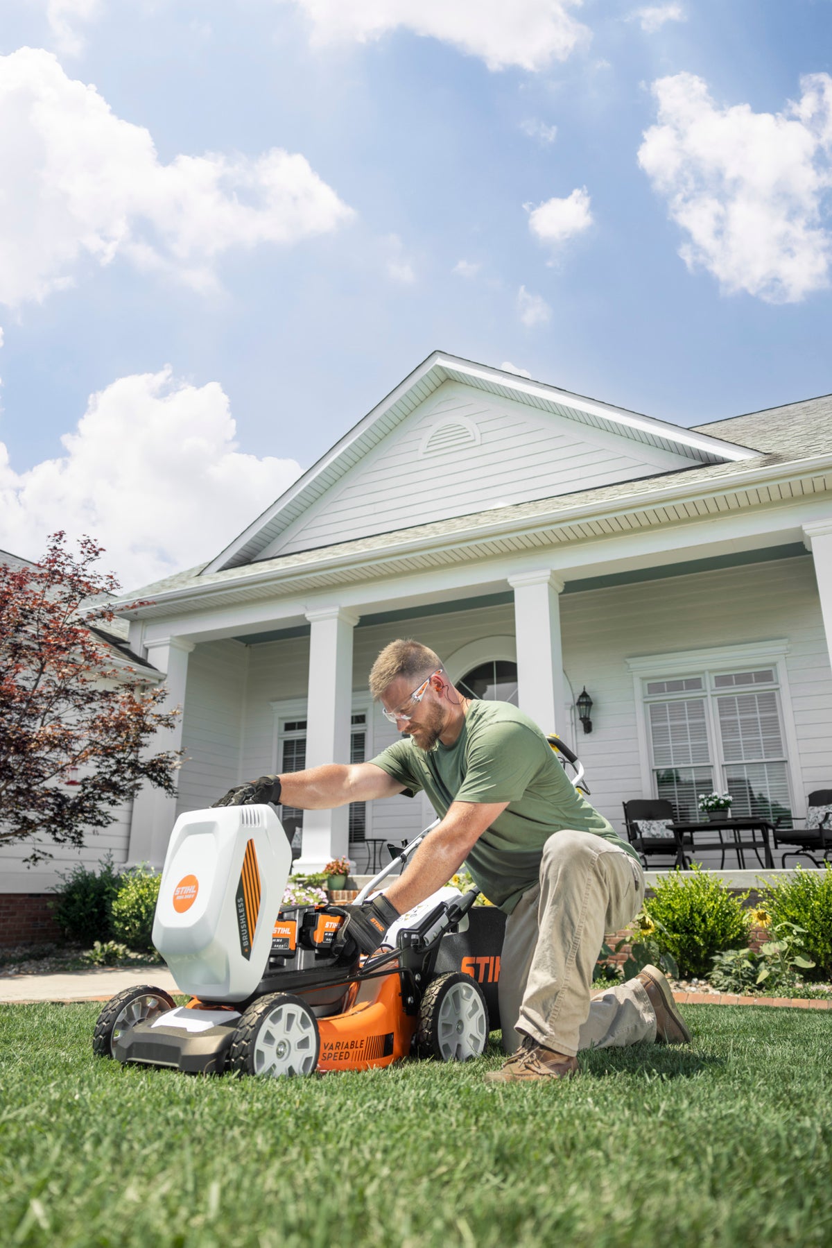 Stihl RMA 348 Battery Powered Mower | Set Includes AK 30 S Battery & AL 101 Charger