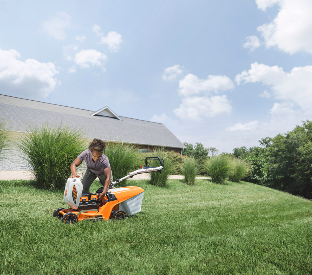 Stihl RMA 448 V Battery Powered Mower | Set Includes AK 30 S Battery & AL 101 Charger