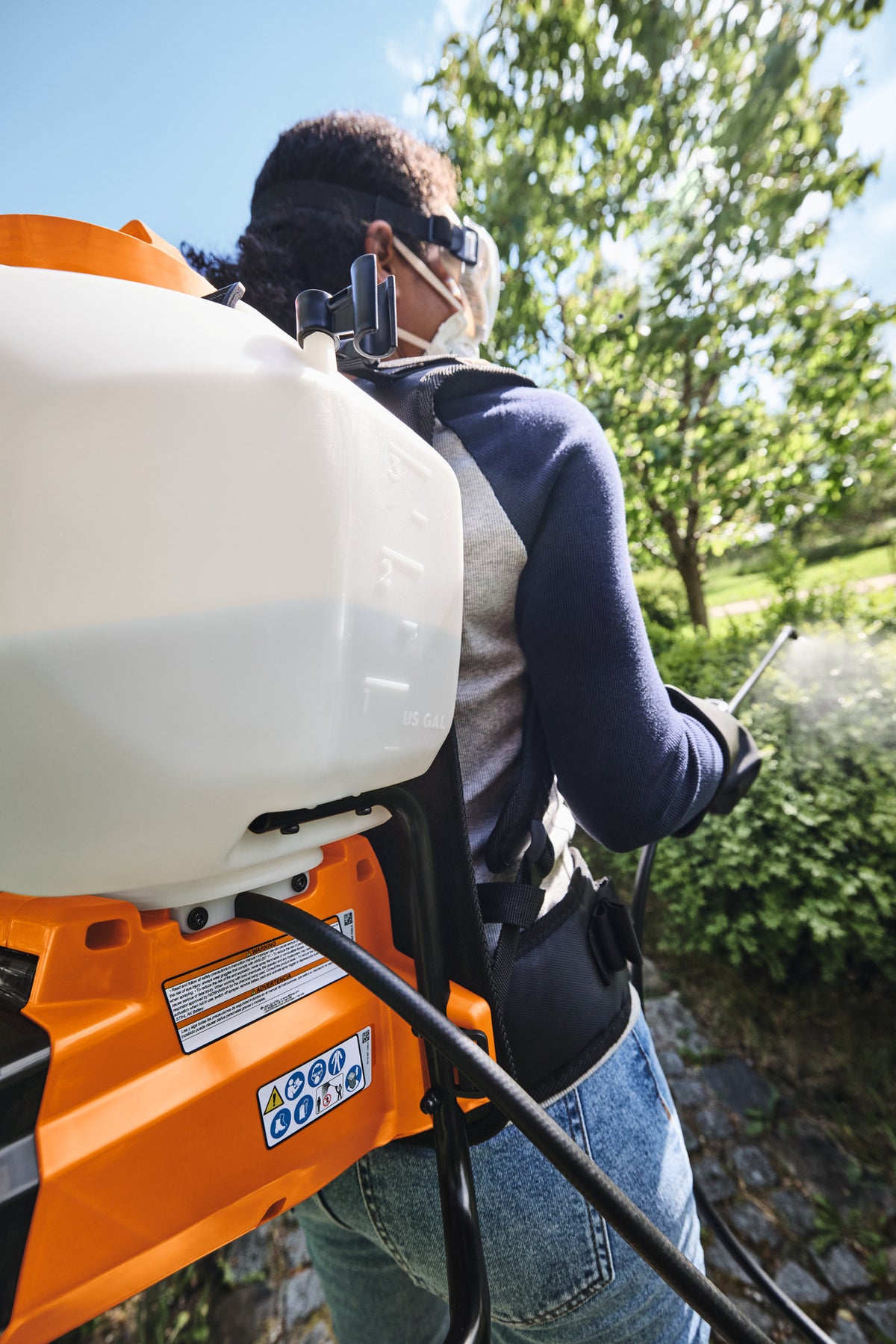 Stihl SGA 60 Battery Powered Backpack Sprayer Set | Includes AK 10 Battery & AL 101 Charger
