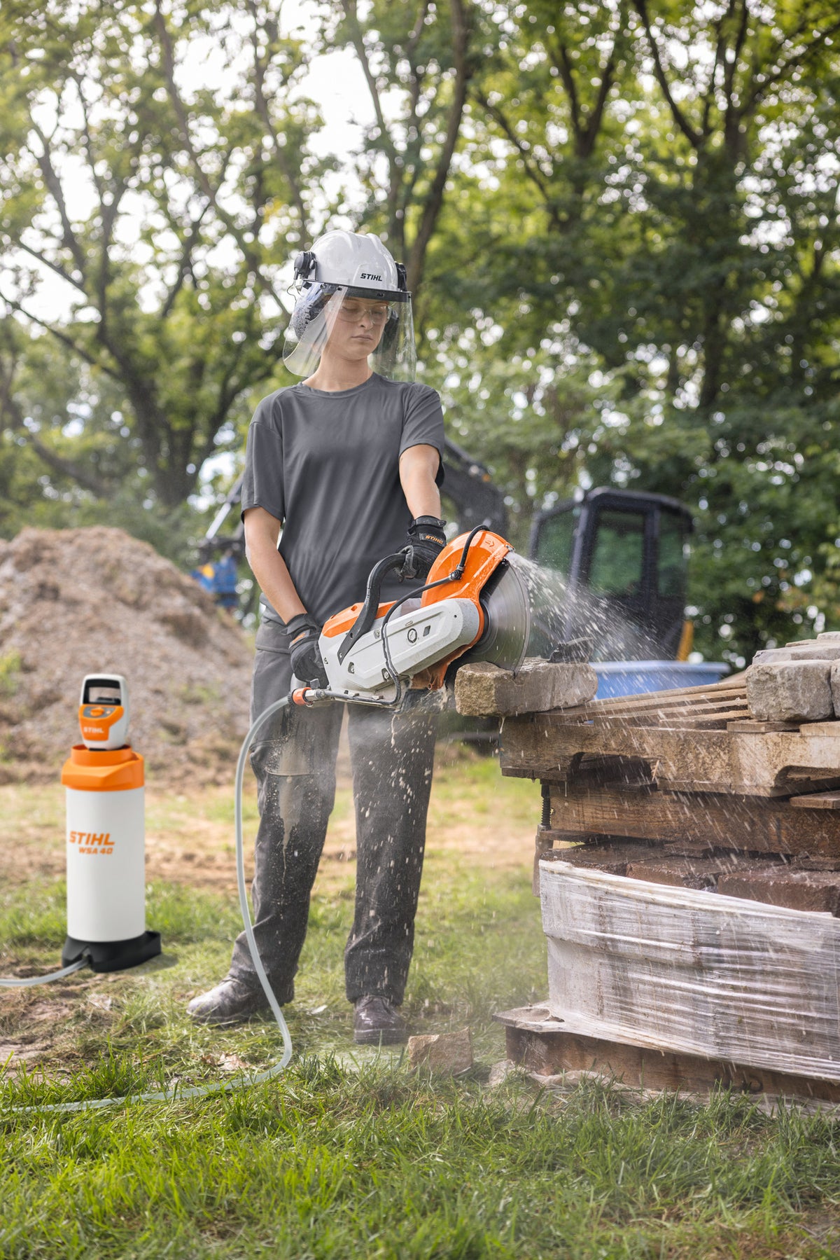 Stihl WSA 40 Battery Powered Water Tank | Includes AS 2 Battery & AL 1 Charger